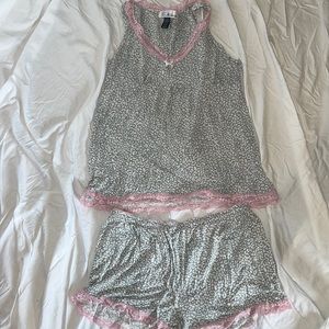 Velvet Kitten 2Pc sleepwear set Pink and Gray Size L